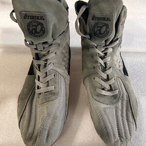 Otomix M3000 Men’s Size 13 Grey Sneakers – Excellent Condition – No Box